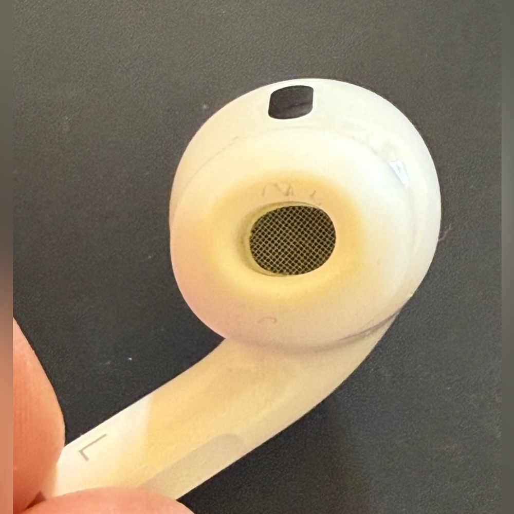 Replacement Apple AirPod Pro - Left Side Only.
Authentic. In good condition - Picture 6 of 6